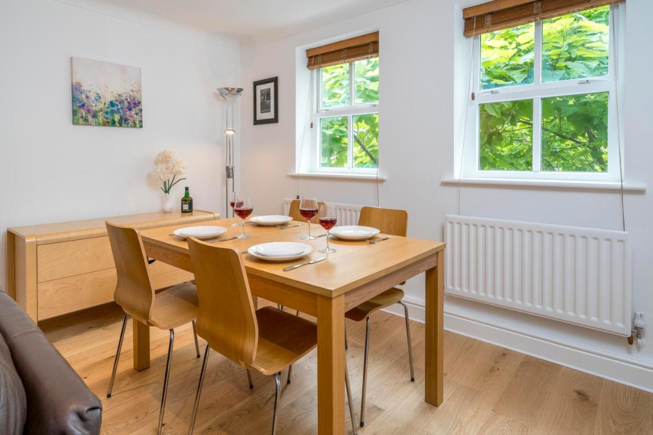 Splendid Apartment Near Vauxhall Tube London